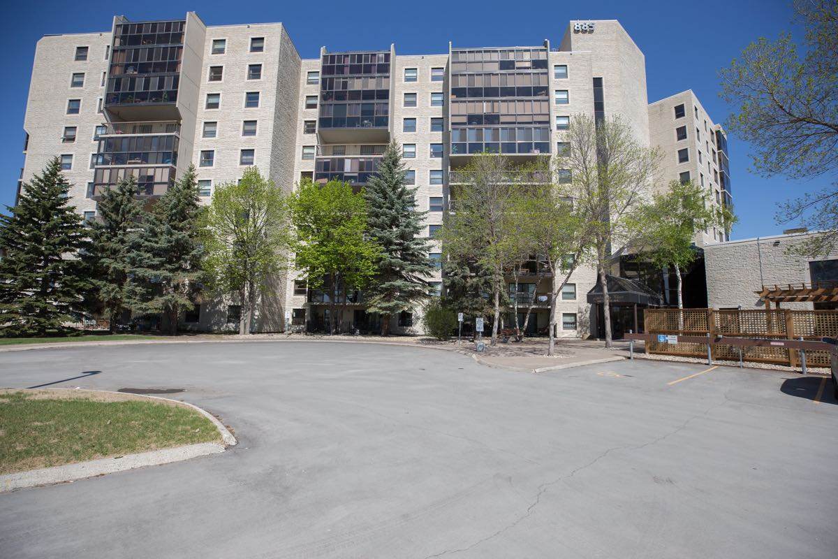 Lindenholm Place: The best 55+ Building in Winnipeg? yard cleanup