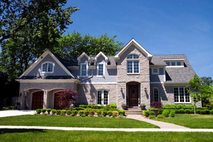 5 Must-Have Features You Should Look For In A Luxury House buying a luxury home