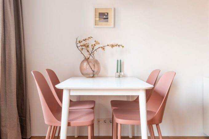 Selecting the right dining room table
