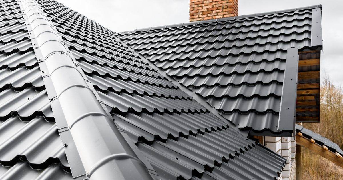How Metal Roofing Can Accentuate Your Craftsman-Style House
